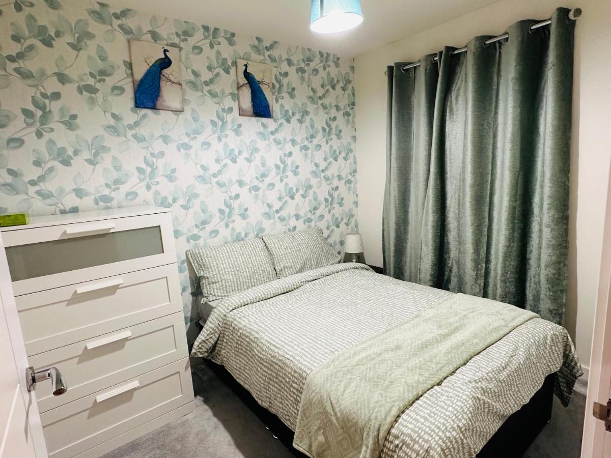Modern 3 Bed Villa With Free Parking And Garden Close To City Center And Edinburgh Airport Eksteriør billede