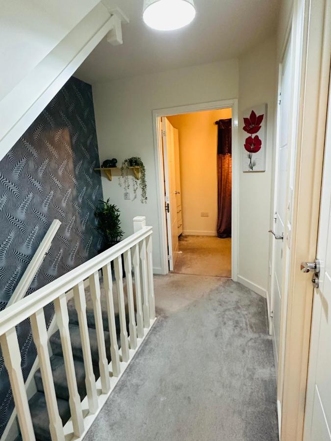 Modern 3 Bed Villa With Free Parking And Garden Close To City Center And Edinburgh Airport Eksteriør billede