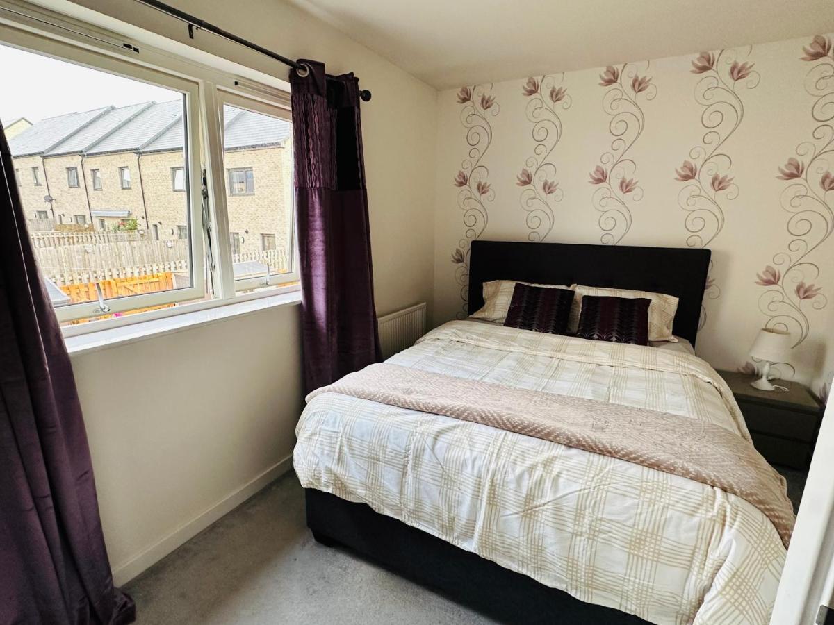 Modern 3 Bed Villa With Free Parking And Garden Close To City Center And Edinburgh Airport Eksteriør billede